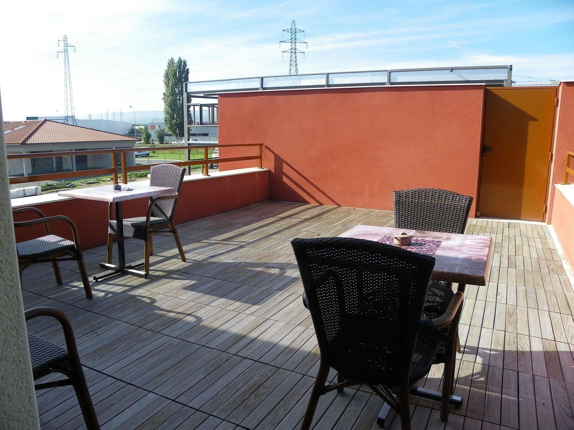 Les Etoiles Du Forez Savigneux  Exterior photo